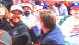 VIDEO // Tom Cruise, de nerecunoscut. Cum arăta fața starului american, prezent zilele trecute la un meci de baseball
